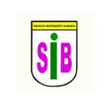 Um logotipo em formato de escudo com fundo branco. No topo, uma faixa amarela contém o texto ’SINDICATO INDEPENDENTE DA BANCA’ em preto. Ao centro, as letras estilizadas ’SIB’ são exibidas: ’S’ em rosa, ’I’ em verde e ’B’ em rosa.