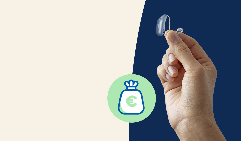 Appareil auditif tenu entre les doigts avec une icône symbolisant un sac d'argent et un euro.