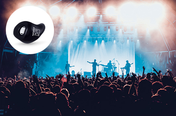 Sowei Unlimited mit Konzert im Hintergrund