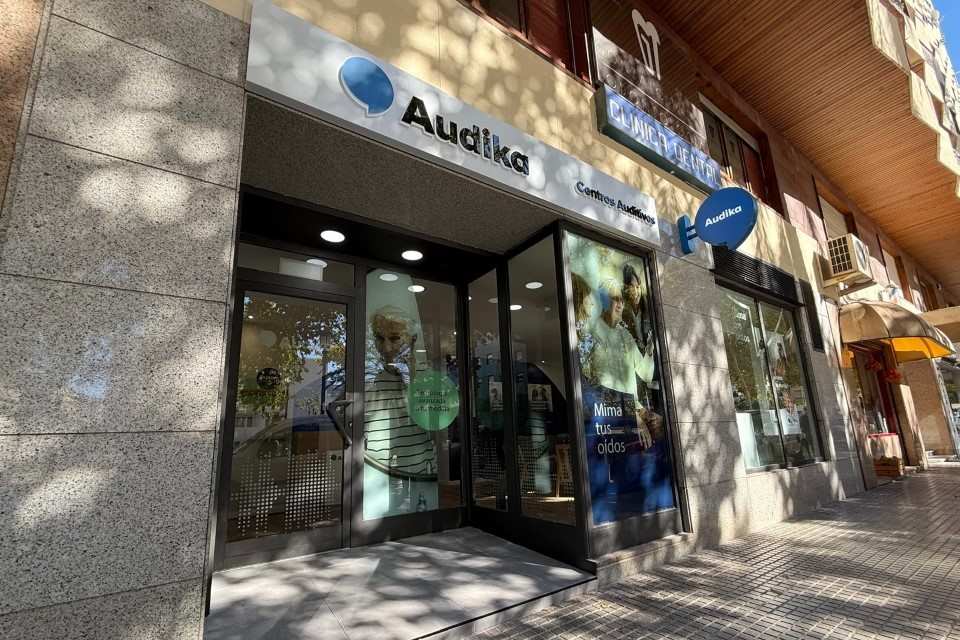 Fachada del Centro Auditivo Audika Gandía