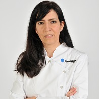 Audioprotesista en Audika Barrio Salamanca Ana Alonso Martín, experta en cuidado auditivo.