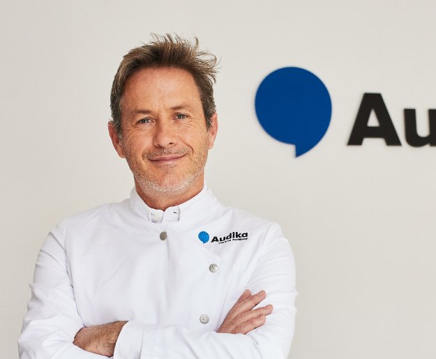 audioprotesista en centro auditivo Audika Madrid