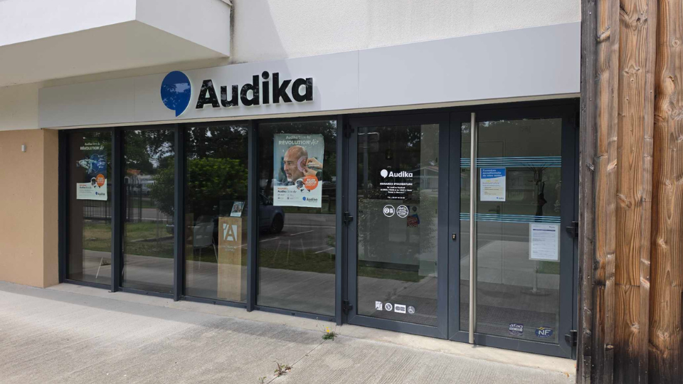 devanture centre auditif audika audenge