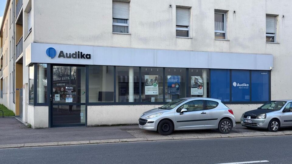 Devanture et vitrine de l'audioprothésiste Audika à Auxerre