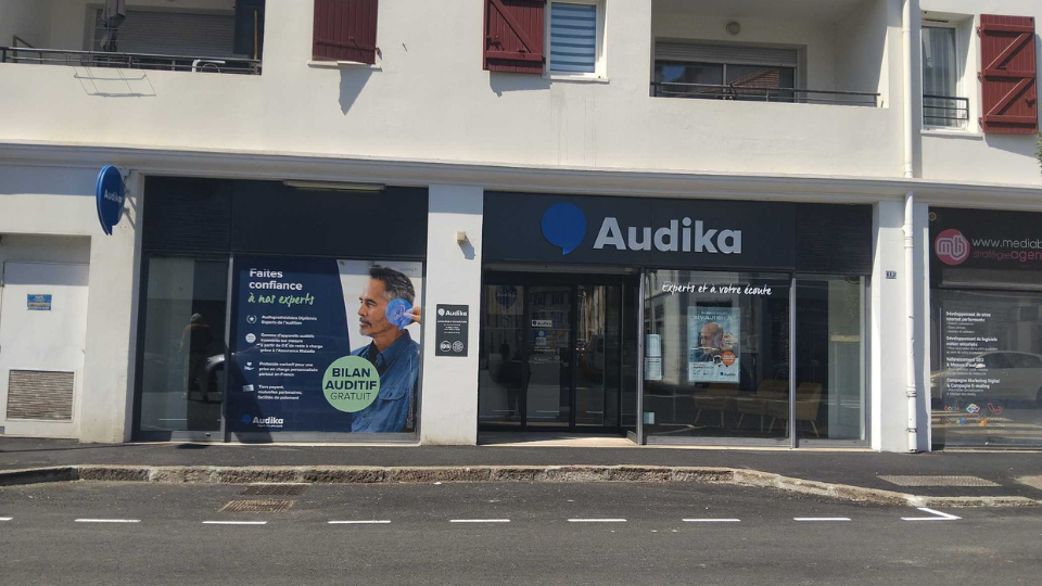 devanture centre auditif audika bayonne saint esprit
