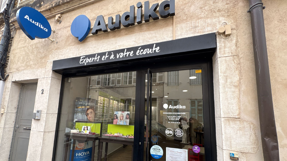 devanture centre auditif audika beaune