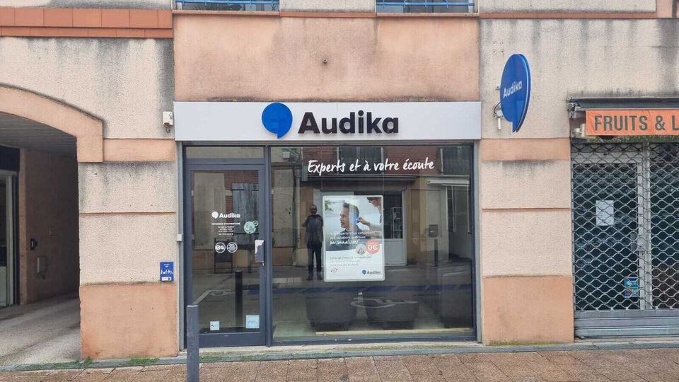Devanture et vitrine de l'audioprothésiste Audika à Blagnac