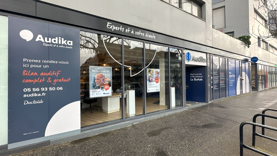 devanture centre auditif audika bordeaux bastide