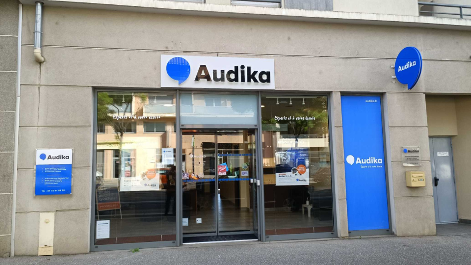 devanture centre auditif audika bron