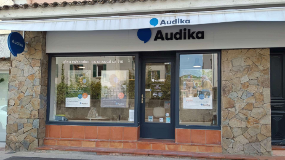 devanture centre auditif audika carqueiranne