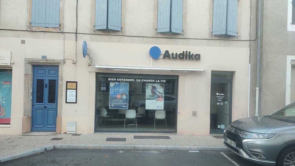 Devanture et vitrine de l'audioprothésiste Audika à Castres