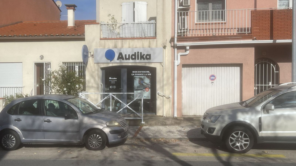 devanture centre auditif audika ceret
