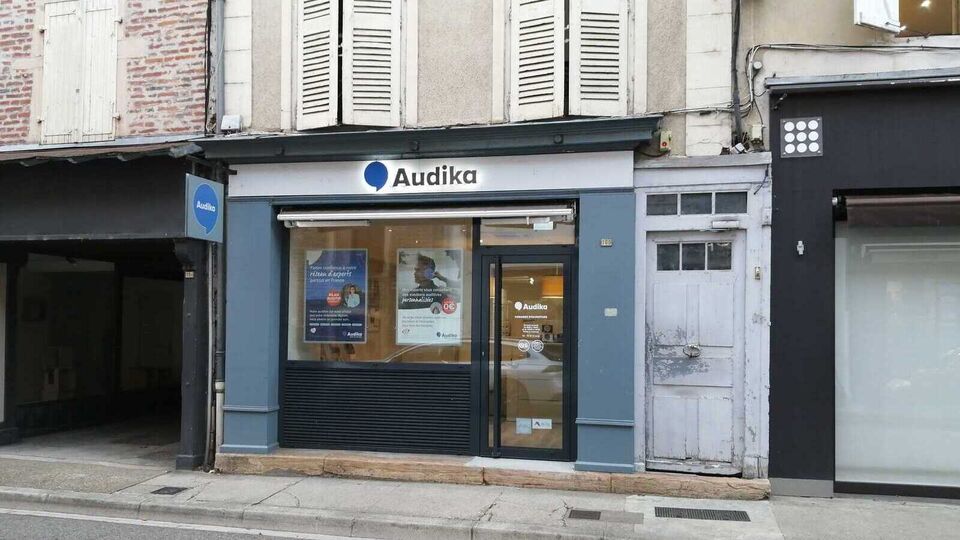 Devanture et vitrine de l'audioprothésiste Audika à Chatillon-sur-Chalaronne