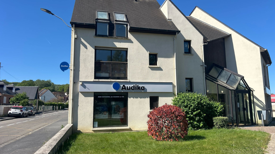 devanture centre auditif audika clermont sur oise