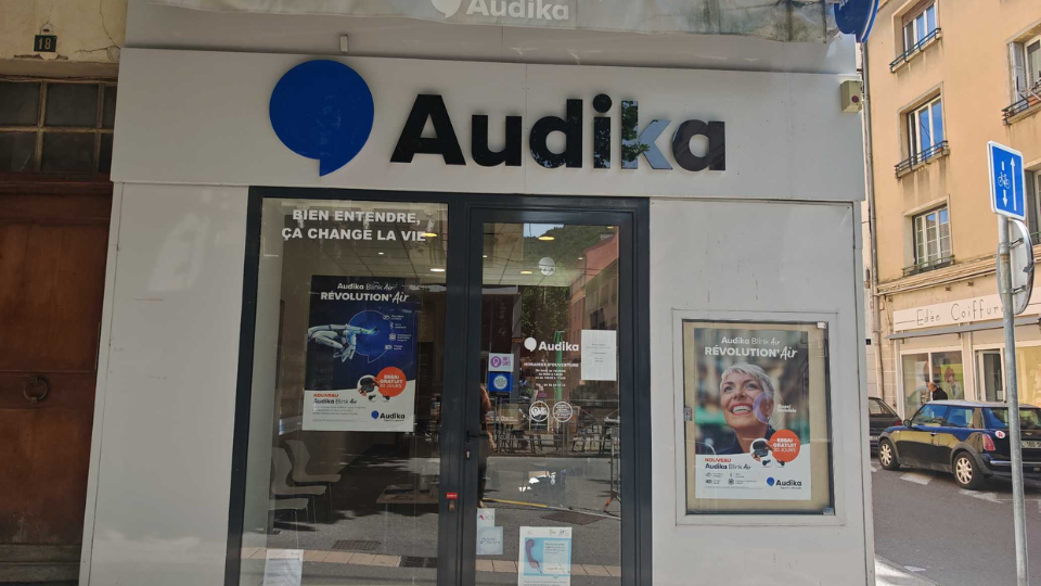 devanture centre auditif audika digne
