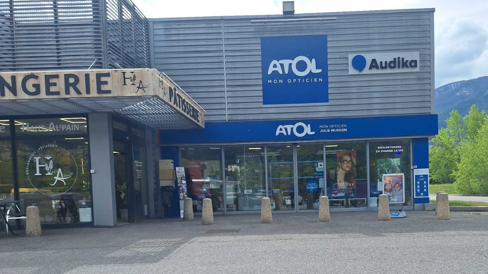 devanture centre auditif audika embrun