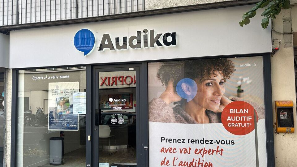 Devanture et vitrine de l'audioprothésiste Audika à Fontenay-sous-Bois