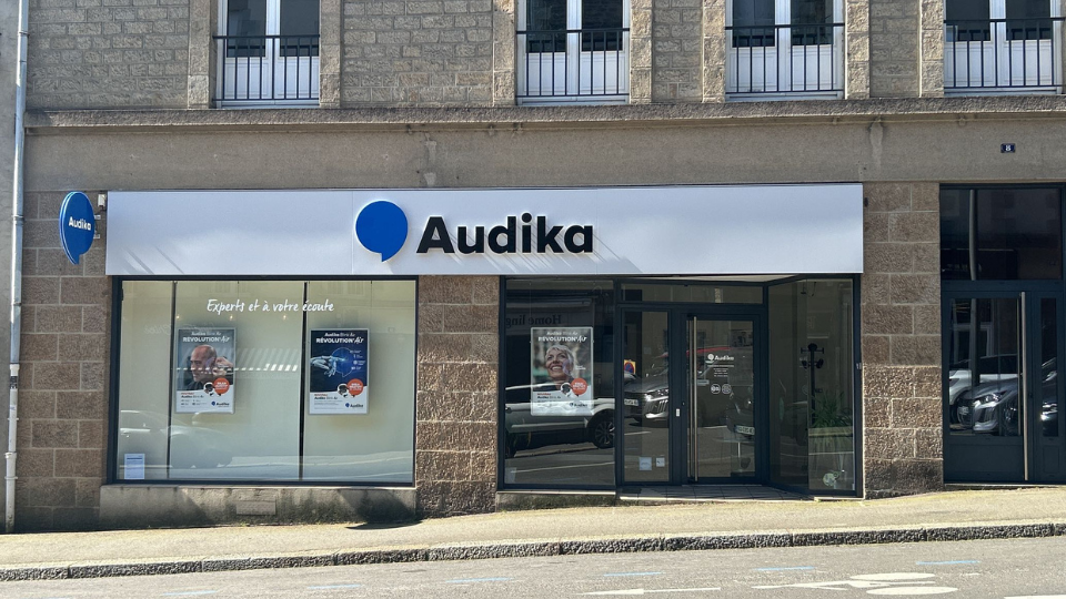 devanture centre auditif audika fougeres