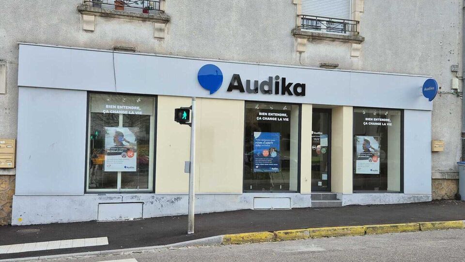 Devanture et vitrine de l'audioprothésiste Audika à Frouard