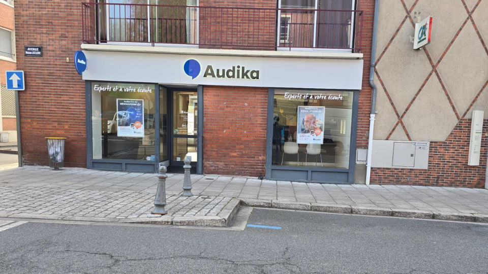 devanture centre auditif audika gien