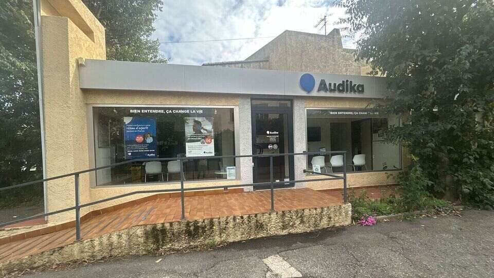 Devanture et vitrine de l'audioprothésiste Audika à La Ciotat