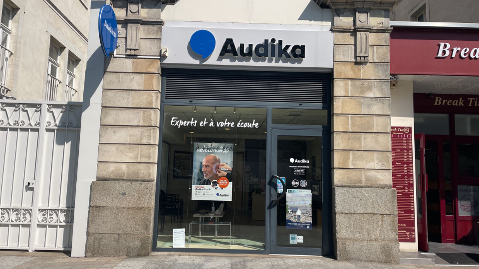 devanture centre auditif audika laval