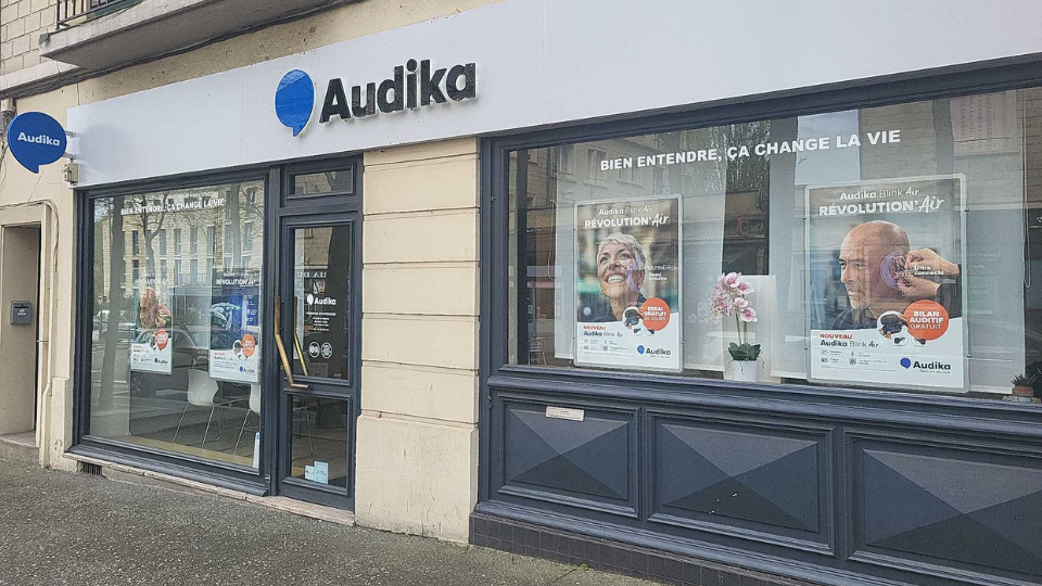 devanture centre auditif audika mantes la jolie