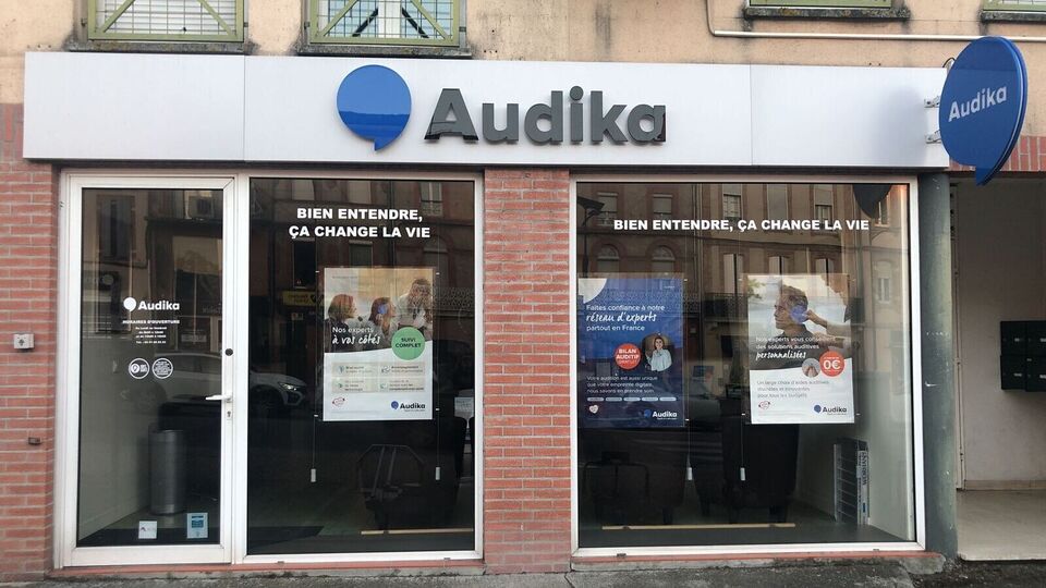 Devanture et vitrine de l'audioprothésiste Audika à Muret