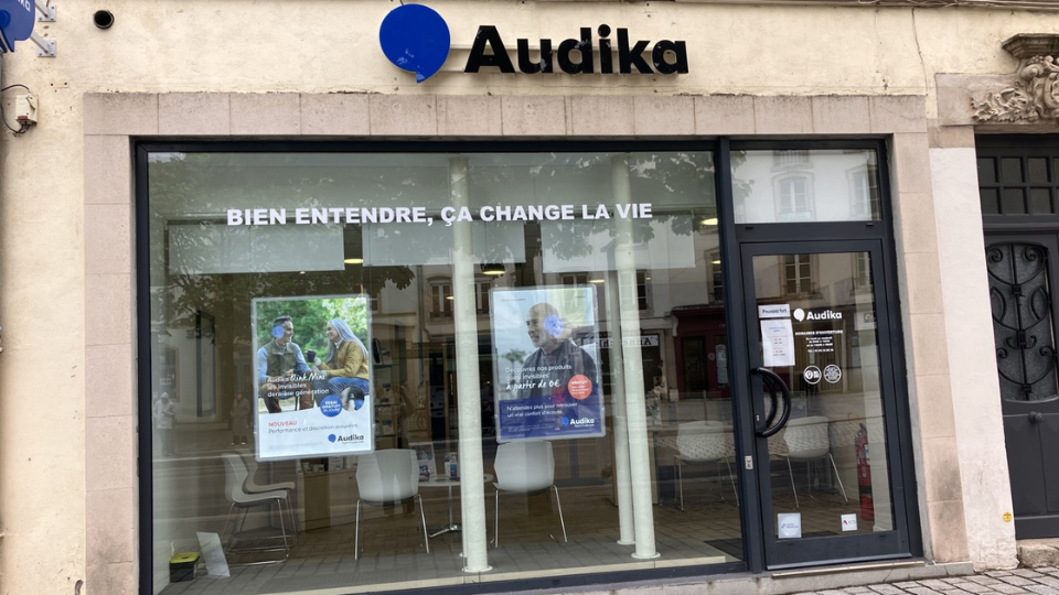 devanture centre auditif audika nancy place des vosges