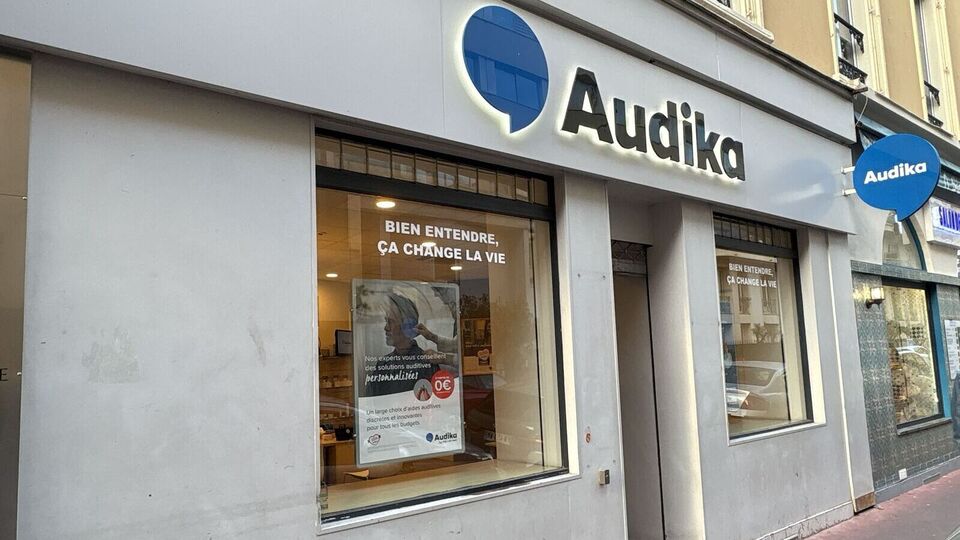 Devanture et vitrine de l'audioprothésiste Audika à Nice Rue de Paris