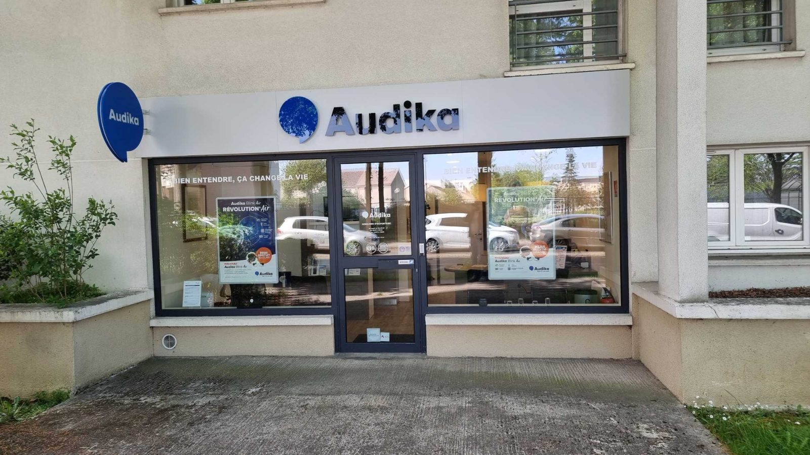 devanture centre auditif audika plaisir