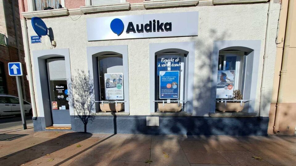 Devanture et vitrine de l'audioprothésiste Audika à Rivesaltes