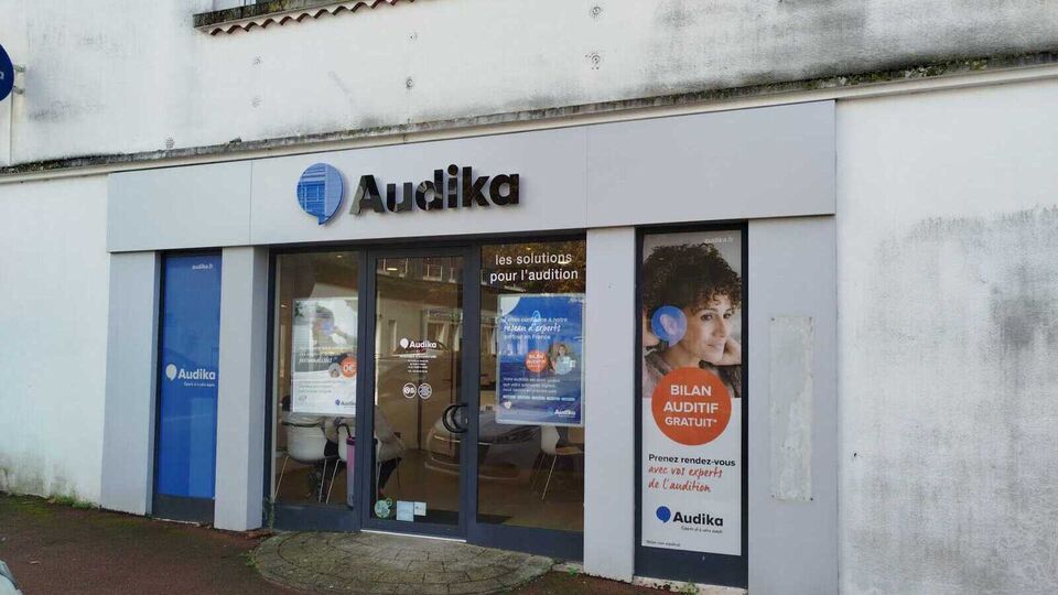Devanture et vitrine de l'audioprothésiste Audika à Royan