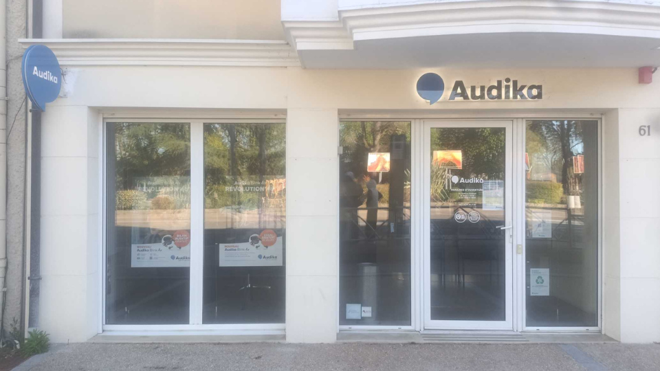 devanture centre auditif audika saint genevieve des bois