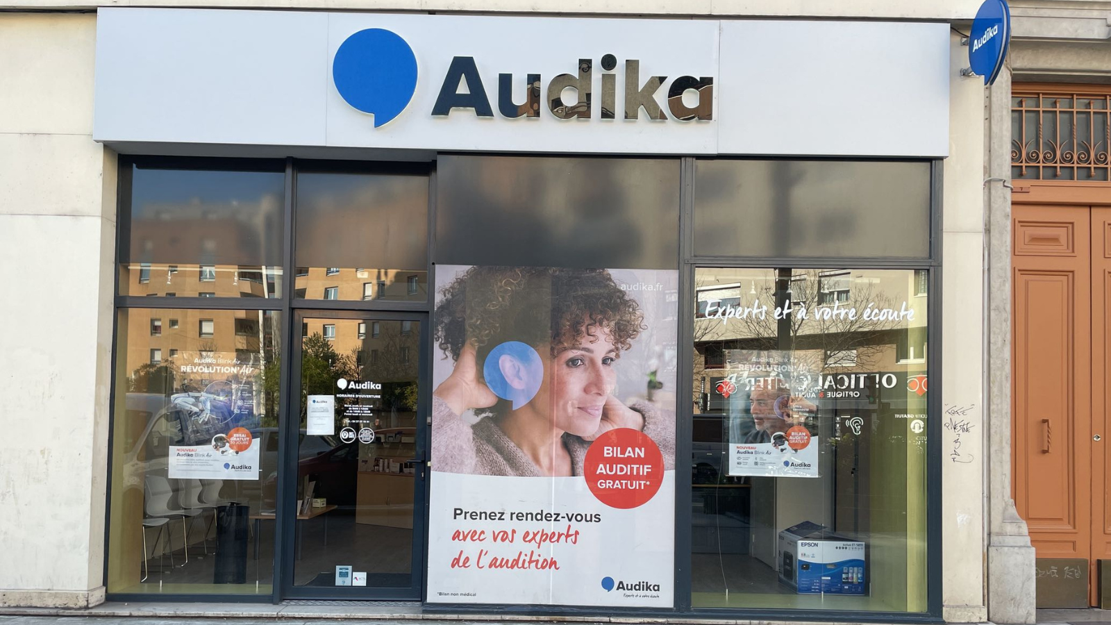 devanture centre auditif audika villeubanne