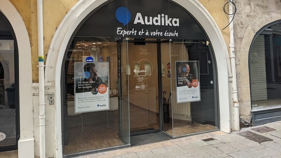 Devanture et vitrine de l'audioprothésiste Audika à Chalon sur Saône Chatelet