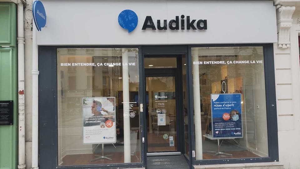 Devanture et vitrine de l'audioprothésiste Audika à Vincennes - Saint-Mandé