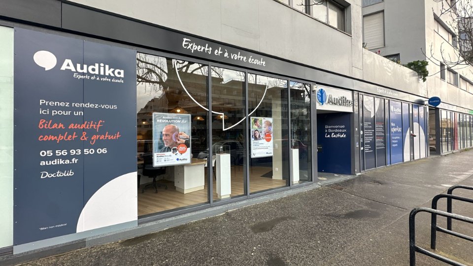 devanture centre auditif audika bordeaux bastide