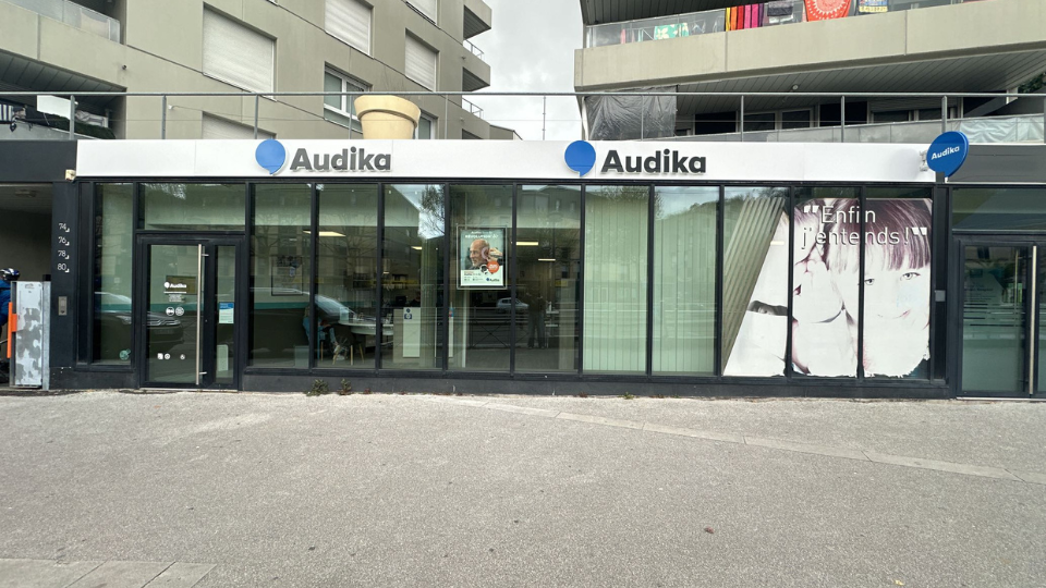 devanture centre auditif audika cenon