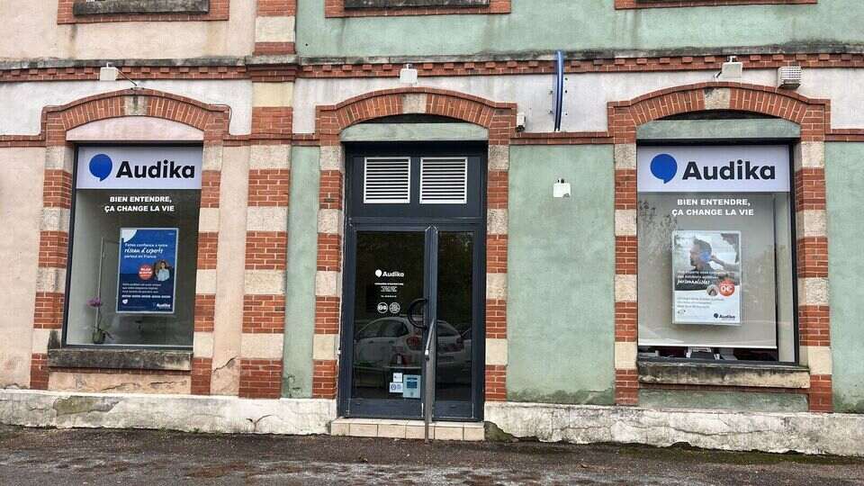 Devanture et vitrine de l'audioprothésiste Audika à Chaumont