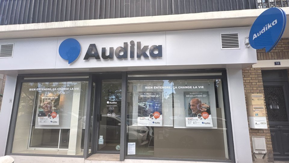 devanture centre auditif audika houilles