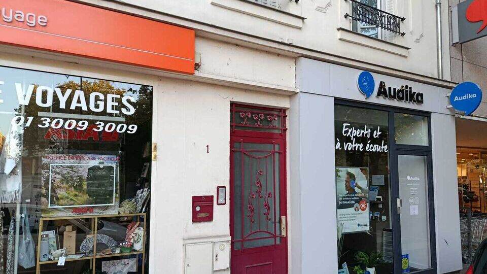 Devanture et vitrine de l'audioprothésiste Audika Le Vésinet