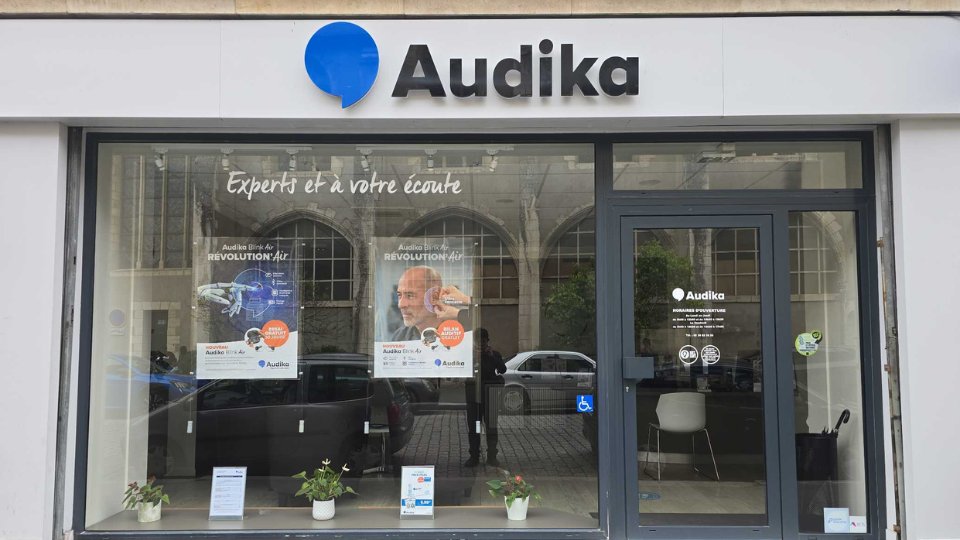 devanture centre auditif audika orleans