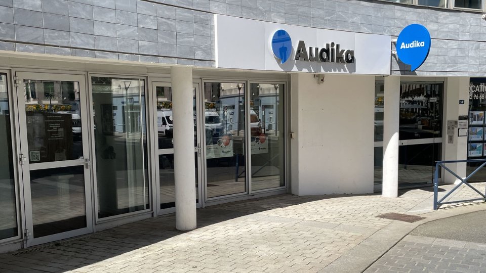 devanture centre auditif audika saint brieuc