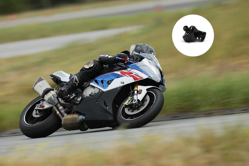 Protection auditive conçue pour les motards en conduite rapide sur circuit.