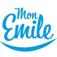 Logo Mon Emile, texte bleu avec une typographie manuscrite sur une courbe en arc.