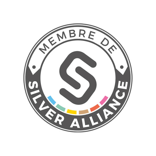 Membre de Silver Alliance, logo avec un 'S' stylisé et un arc coloré symbolisant la diversité et l'inclusion.