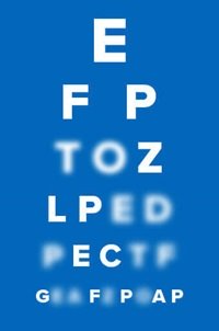 Una tavola optometrica su sfondo blu mostra lettere bianche decrescenti in grandezza, partendo da ’E’ in alto. Le lettere inferiori diventano progressivamente sfocate. Non c’è testo aggiuntivo.