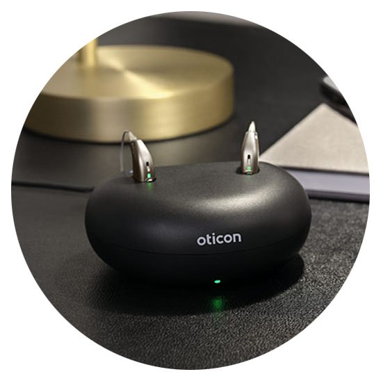 Oplaadbaar gehoorapparaat in Oticon-oplader