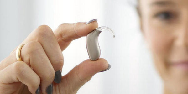Aparat słuchowy Oticon More™.